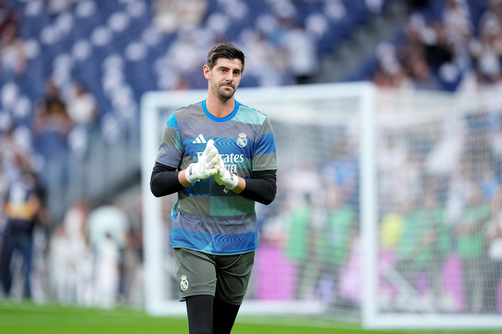 EuropaPress_6970333_Thibaut_Courtois_of_Real_Madrid_CF_warms_up_during.jpg