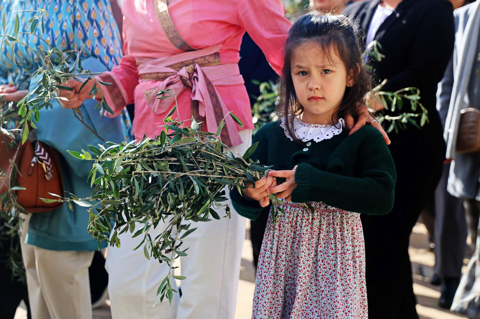 Domingo de Ramos 2025: Imágenes de la Misa presidida por el obispo de Huelva, Santiago Gómez, en la Catedral de Huelva