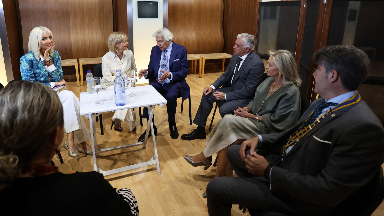 Manuel Alejandro recibe el premio Jerezano del Año del Rotary Club Jerez