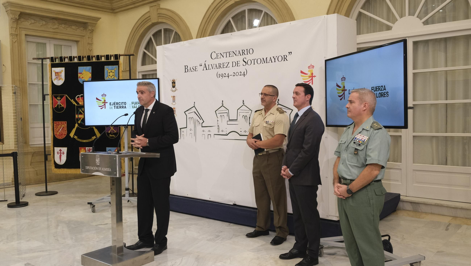 Imágenes del centenario de la Base del Ejército de Tierra "Álvarez de Sotomayor"