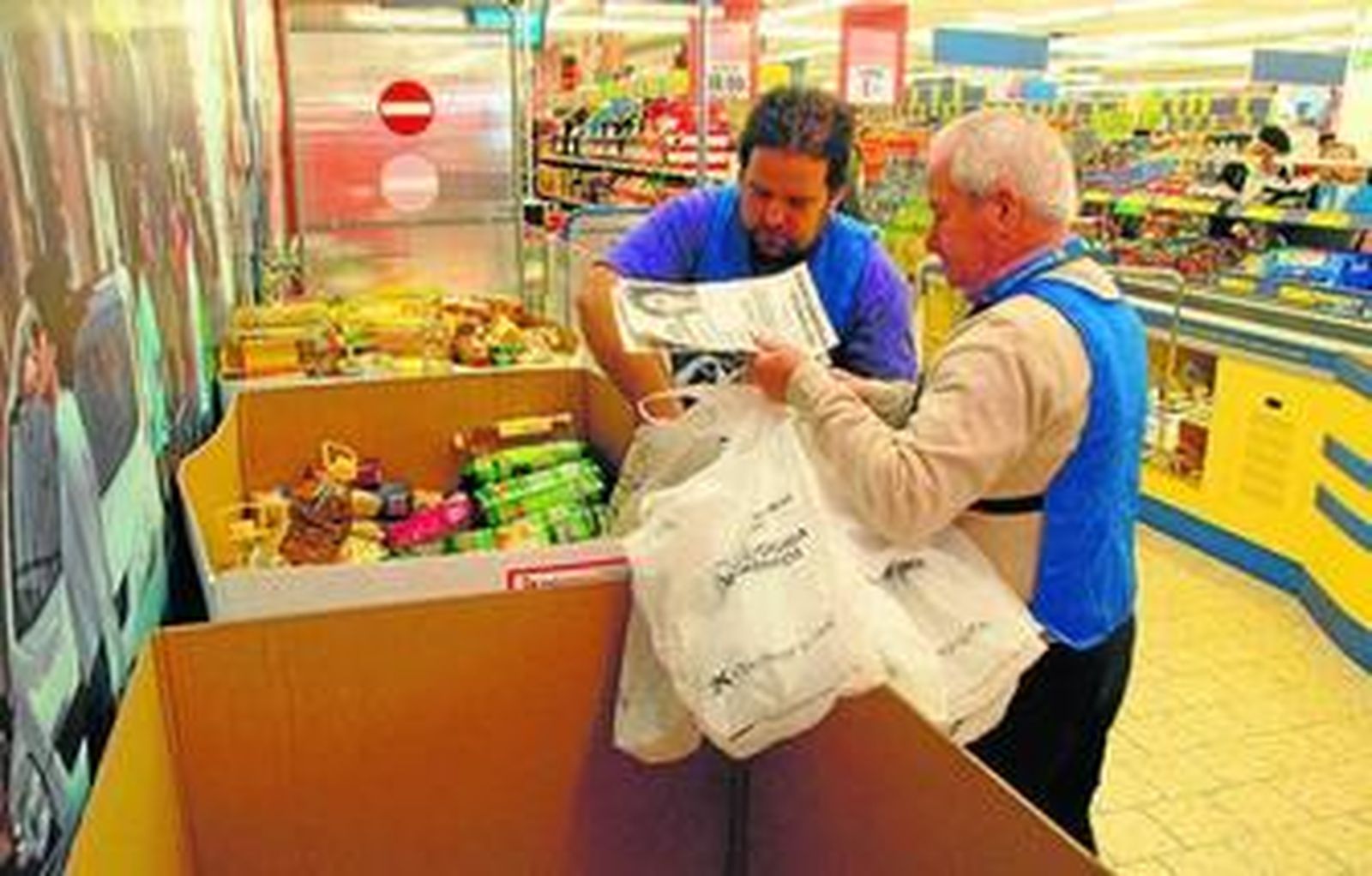 Imagen de la campaña de recogida de alimentos celebrada la semana pasada en San Fernando.