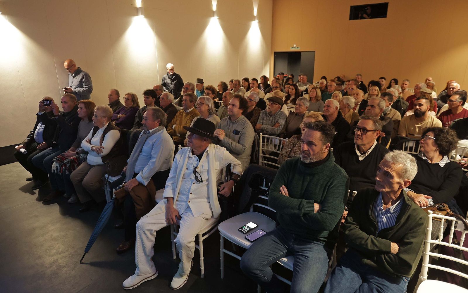 Fotos de la actuación de Miguel de Tena y Juan Gómez ‘‘Niño de la escalerilla’’ en el Centro de Interpretación 'Paco de Lucía' en Algeciras