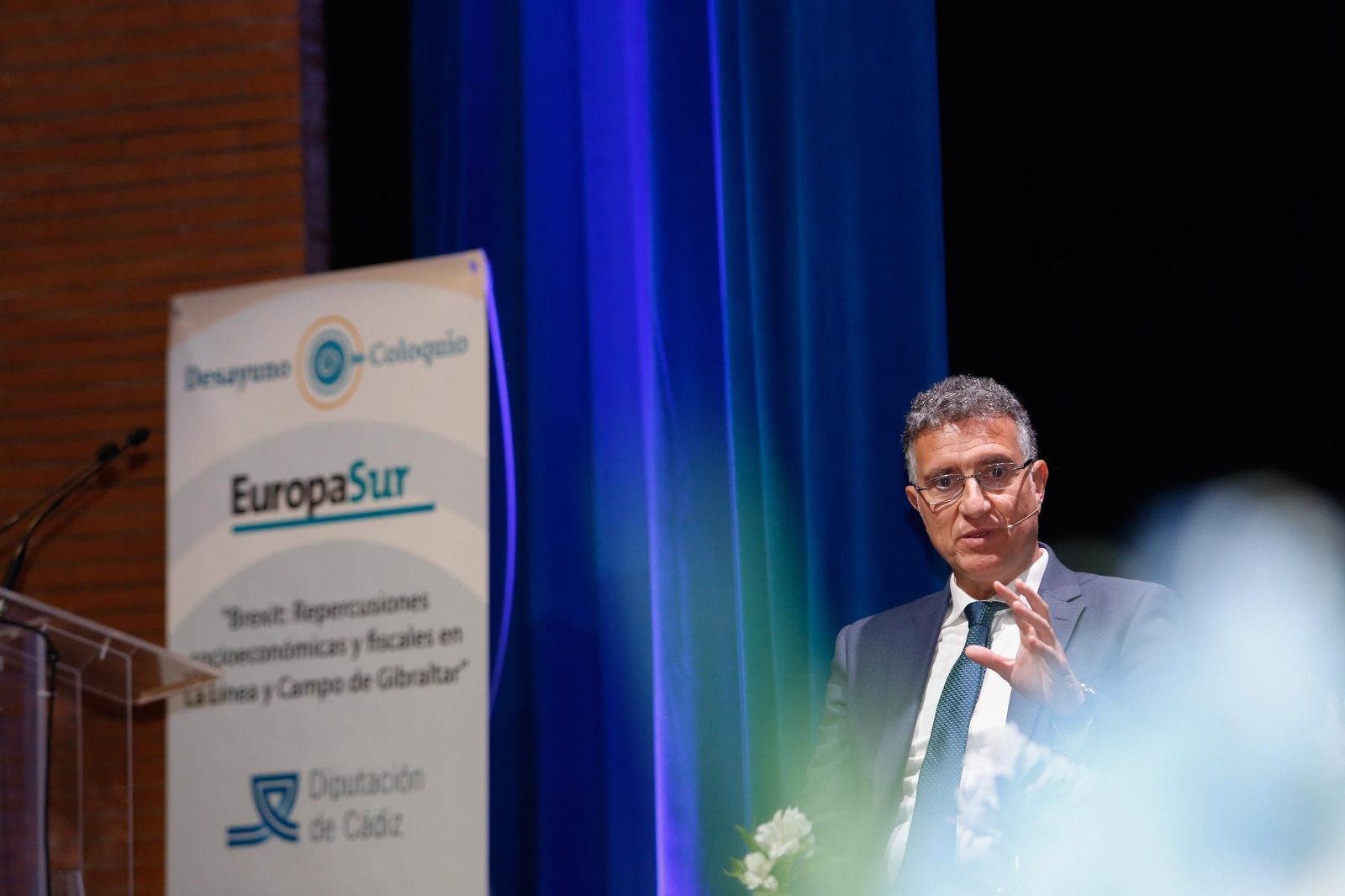 Las fotos del desyuno-coloquio "Brexit: repercusiones socioeconómicas y fiscales en La Línea y el Campo de Gibraltar"