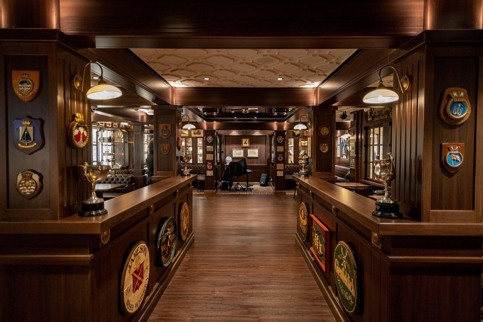 Imágenes de la visita del crucero MSC Euribia al puerto de Cádiz