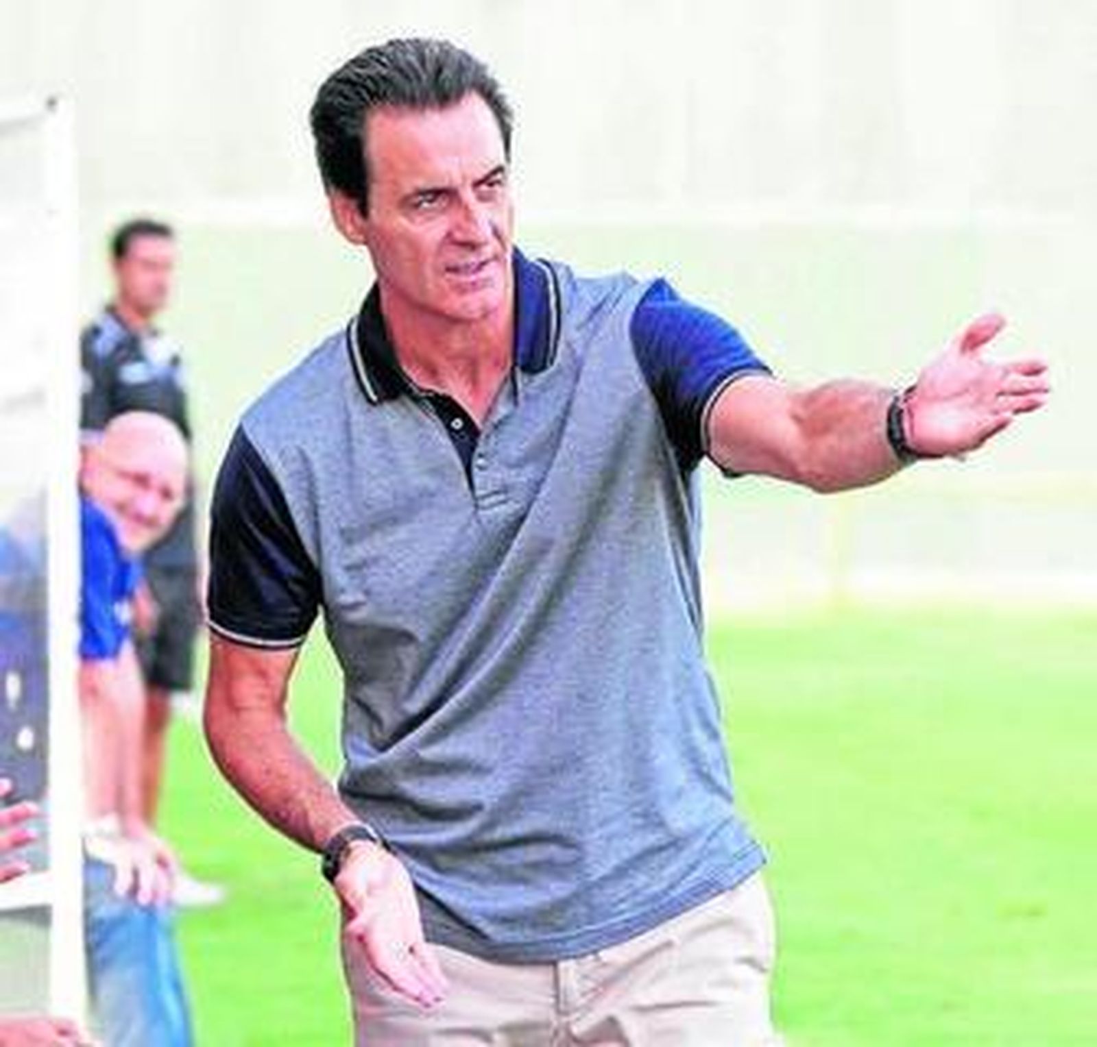 Manolo Ruiz, sancionado, no podrá sentarse en el banquillo.