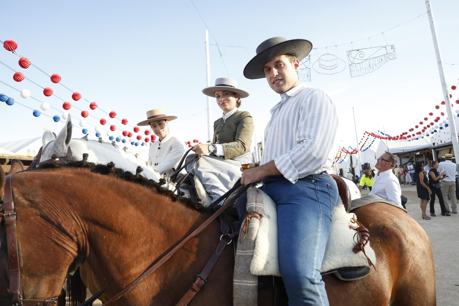 Búscate en las fotos del sábado en la Feria de Tarifa 2025