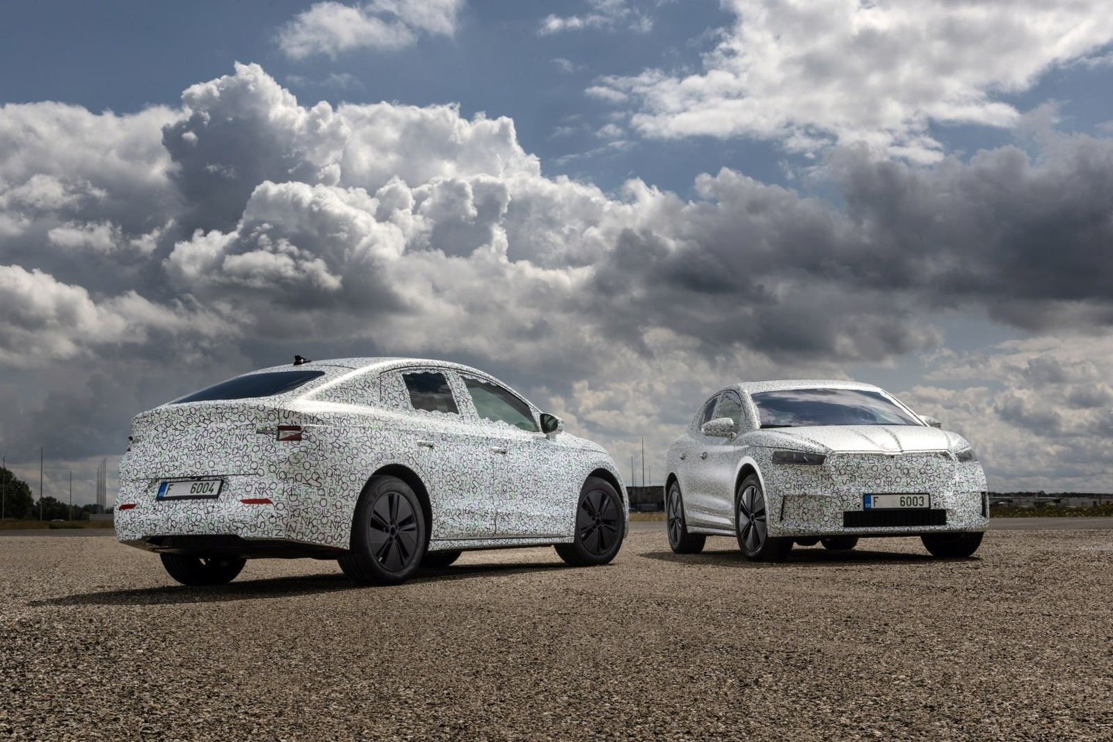 Más aerodinámico y con tres versiones: Skoda Enyaq Coupé IV, para 2022