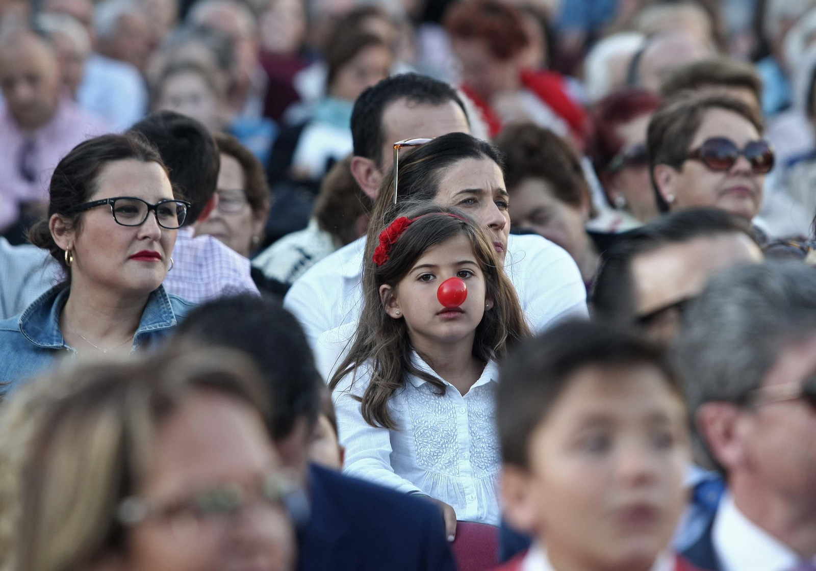 Imágenes del acto de coronación de la Feria de Los Barrios