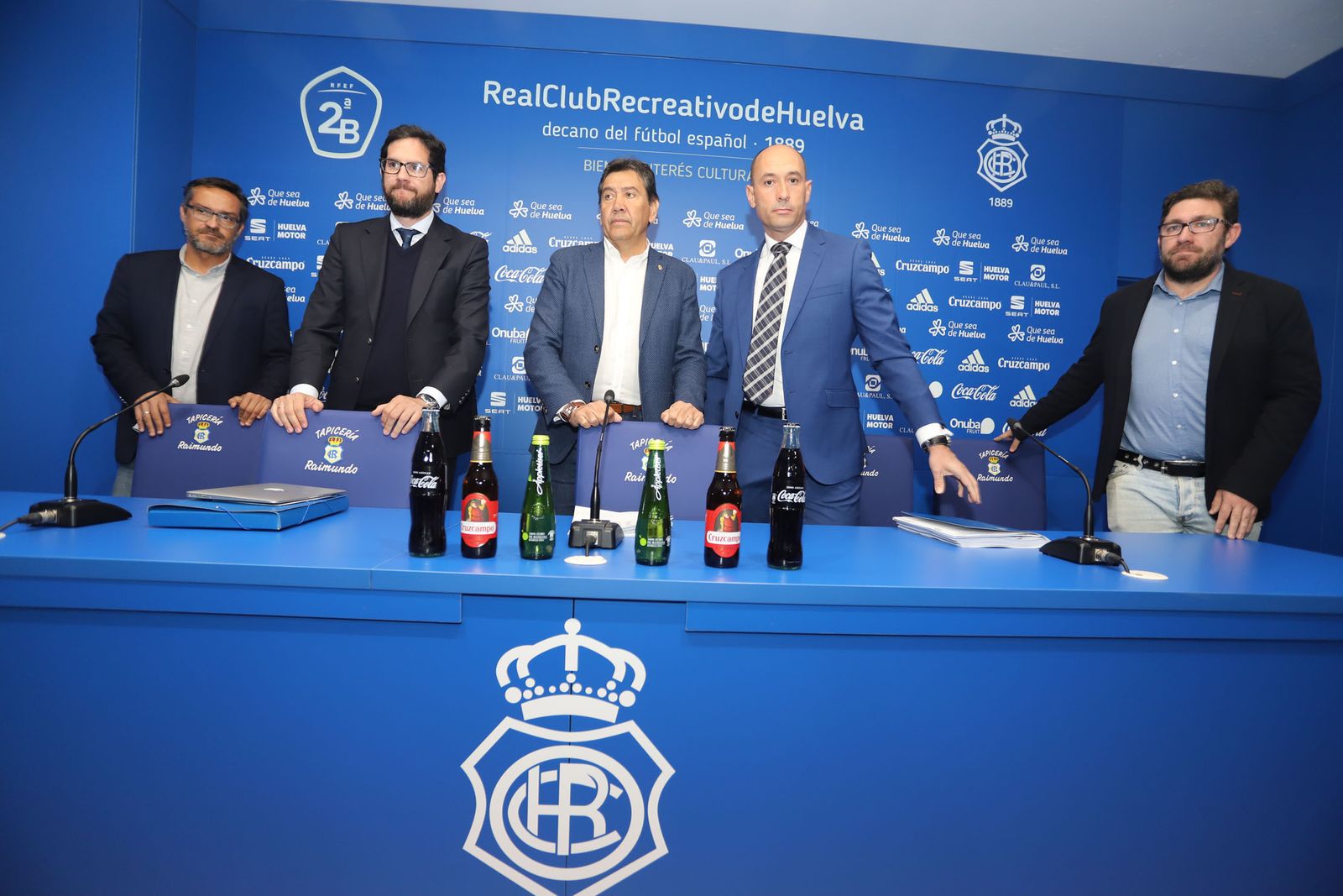 El consejo de administración del Recreativo, en la última junta de accionistas.