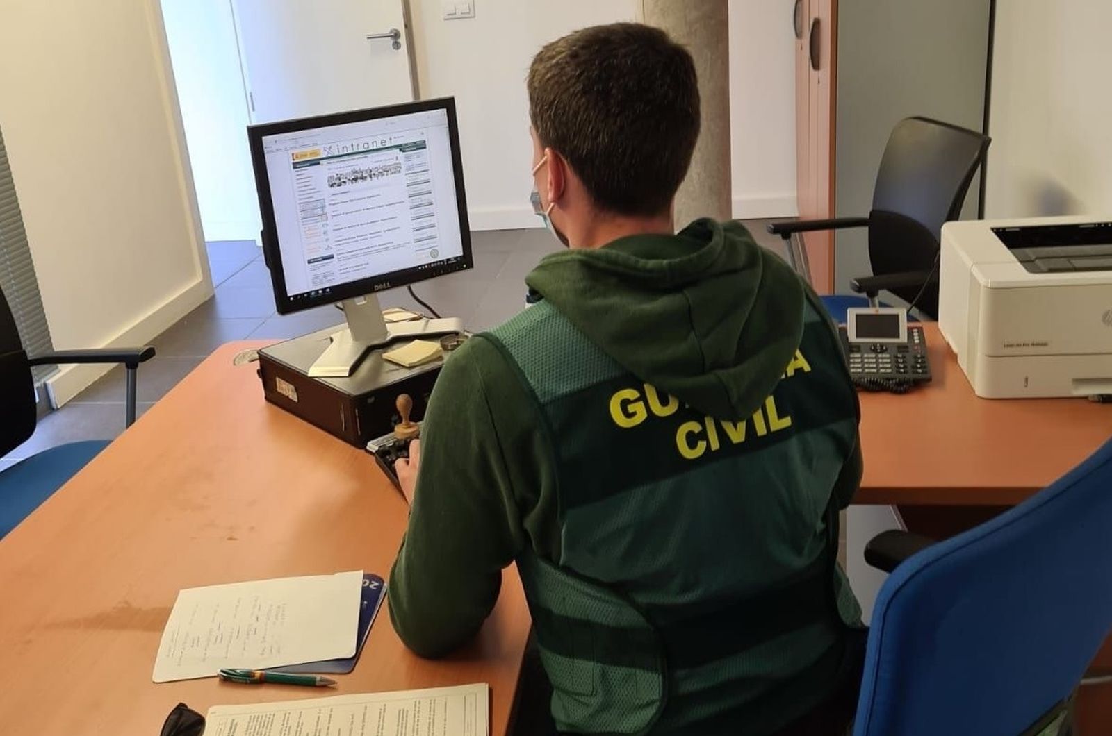 Imagen de archivo de un agente de la Guardia Civil.