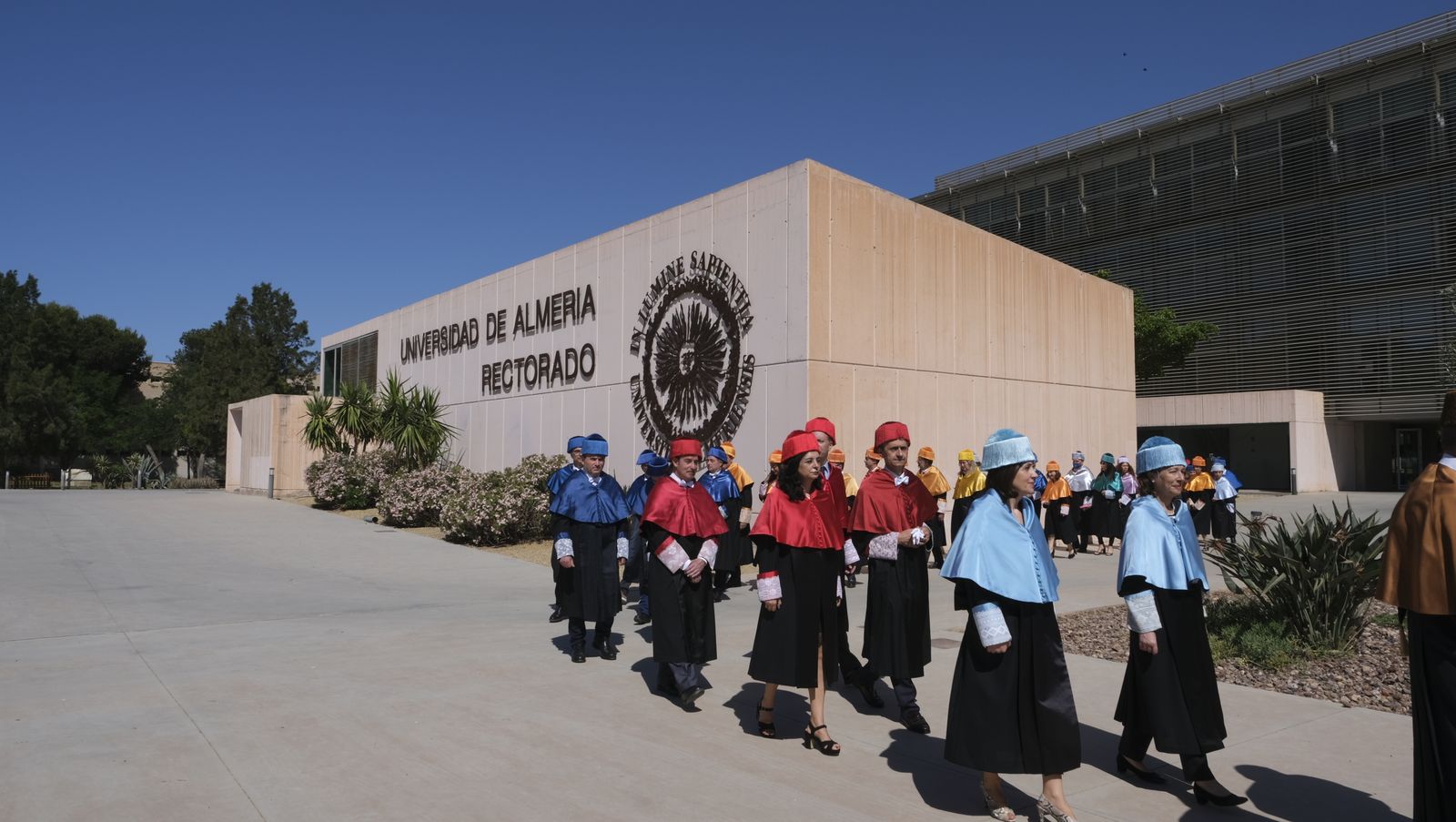 Imágenes de la investidura como Doctor Honoris Causa de la UAL, de Paco Cosentino.