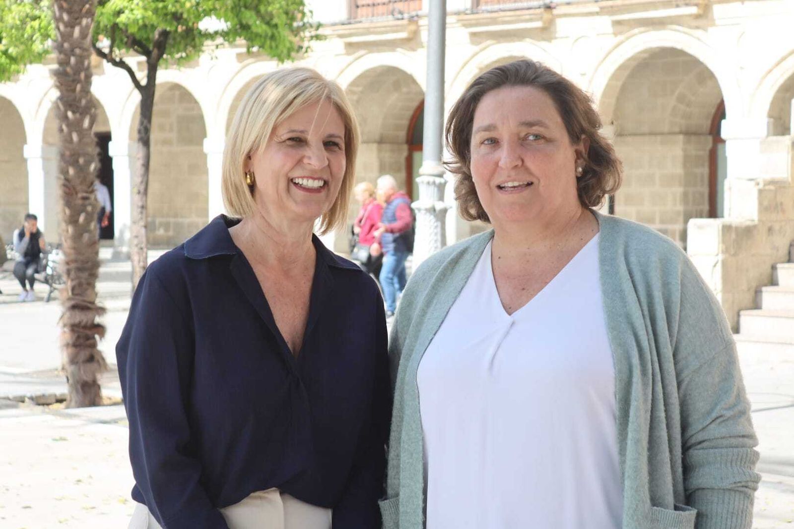 María José García -Pelayo y Belén de la Cuadra