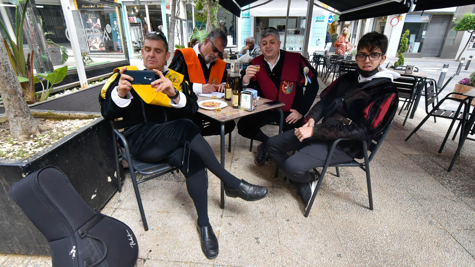 Pasacalles del Certamen de Tunas en Algeciras