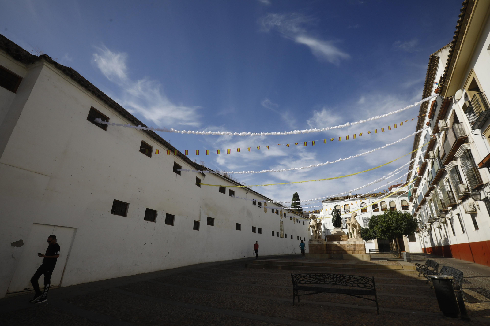Córdoba se engalana para la coronación pontificia de la Virgen de la Paz y Esperanza, en imágenes