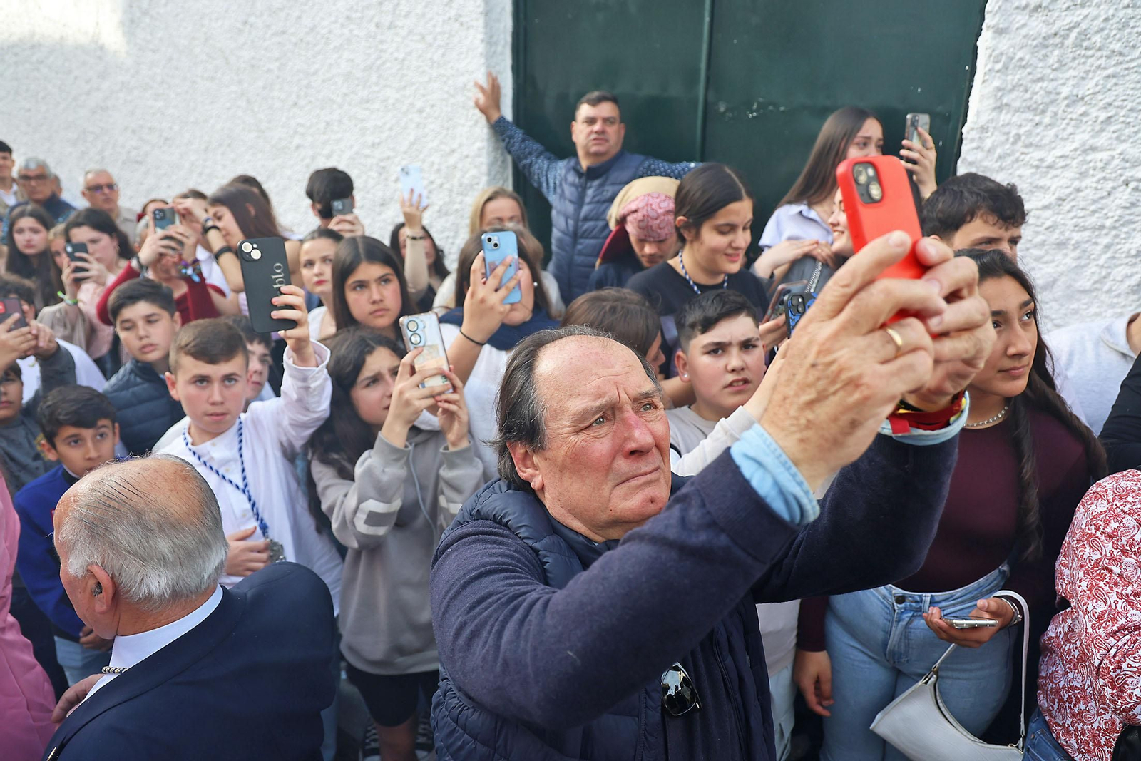 Imágenes de la VIrgen de Los Dolores por su barrio de las Colonias