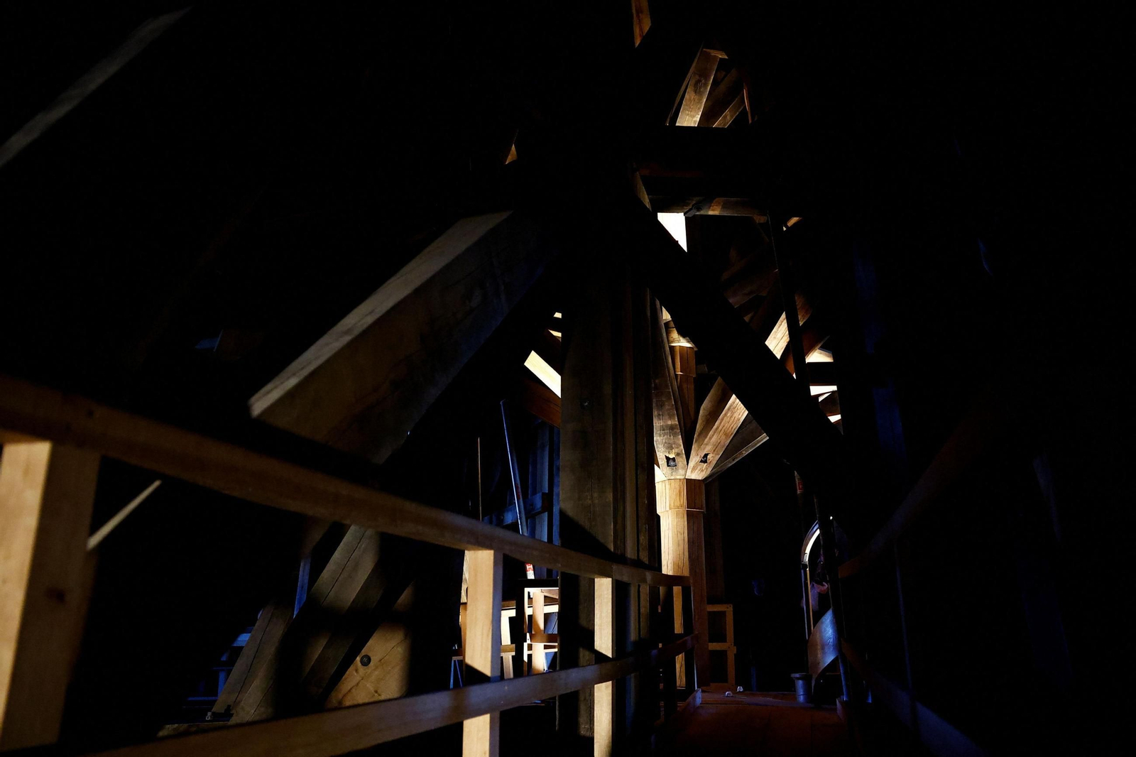 Así es el nuevo interior de Notre Dame tras la restauración Así es el nuevo interior de Notre Dame tras la restauración