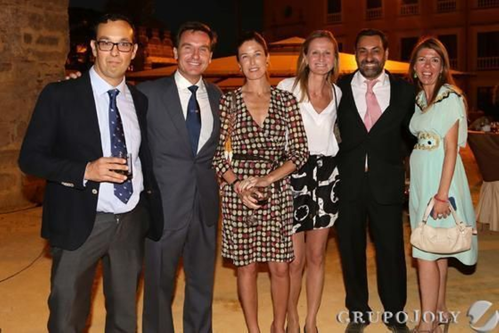Federico Joly, Carlos Lacave, Leonor Caballero, Rebeca Arbesu, Diego Joly y Mar Díez.

Foto: Manuel Pascual · Miguel Angel Gonzalez · Manuel Aranda