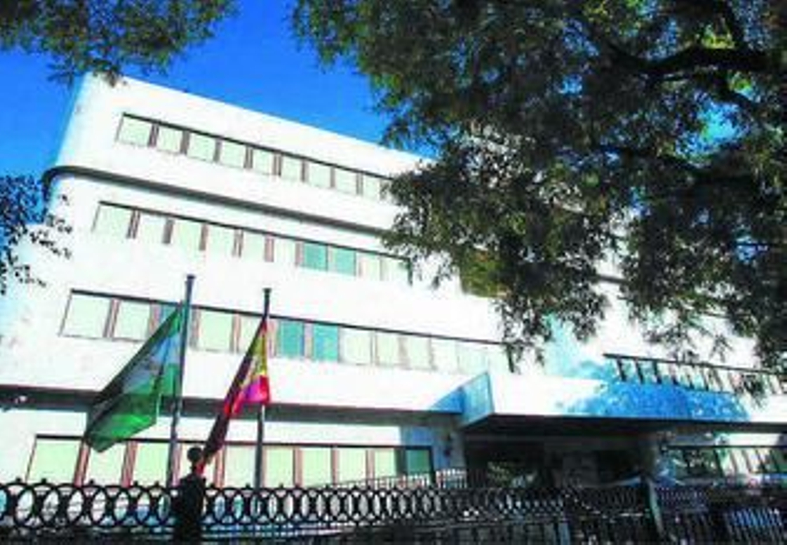 Imagen de la fachada del edificio de Hacienda.