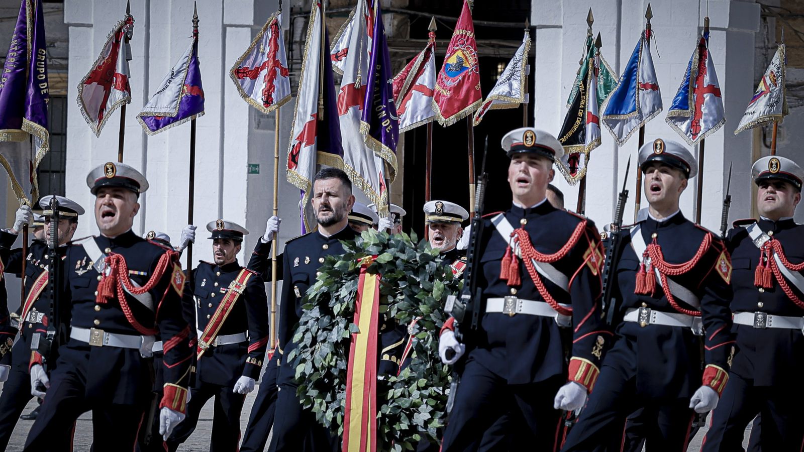 Las imágenes de la celebración del 489º Aniversario de la Infantería de Marina en Cádiz