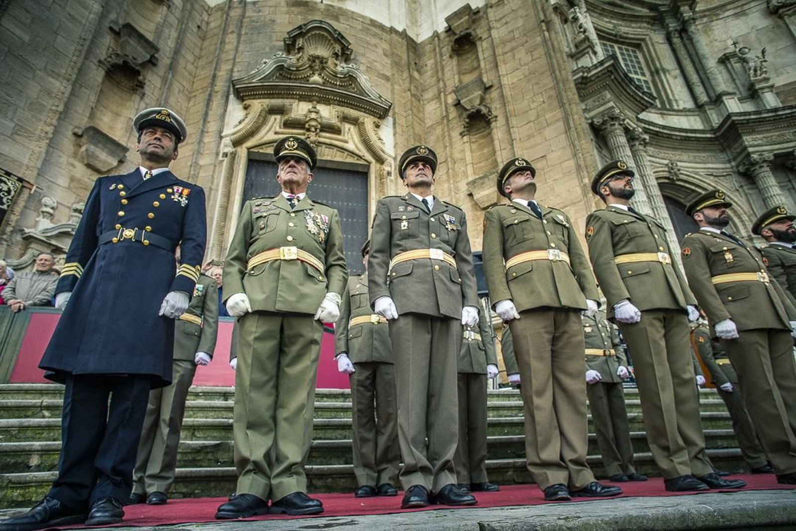 150 años de la llegada a Cádiz del Regimiento de Artillería. Jura de Bandera civil.