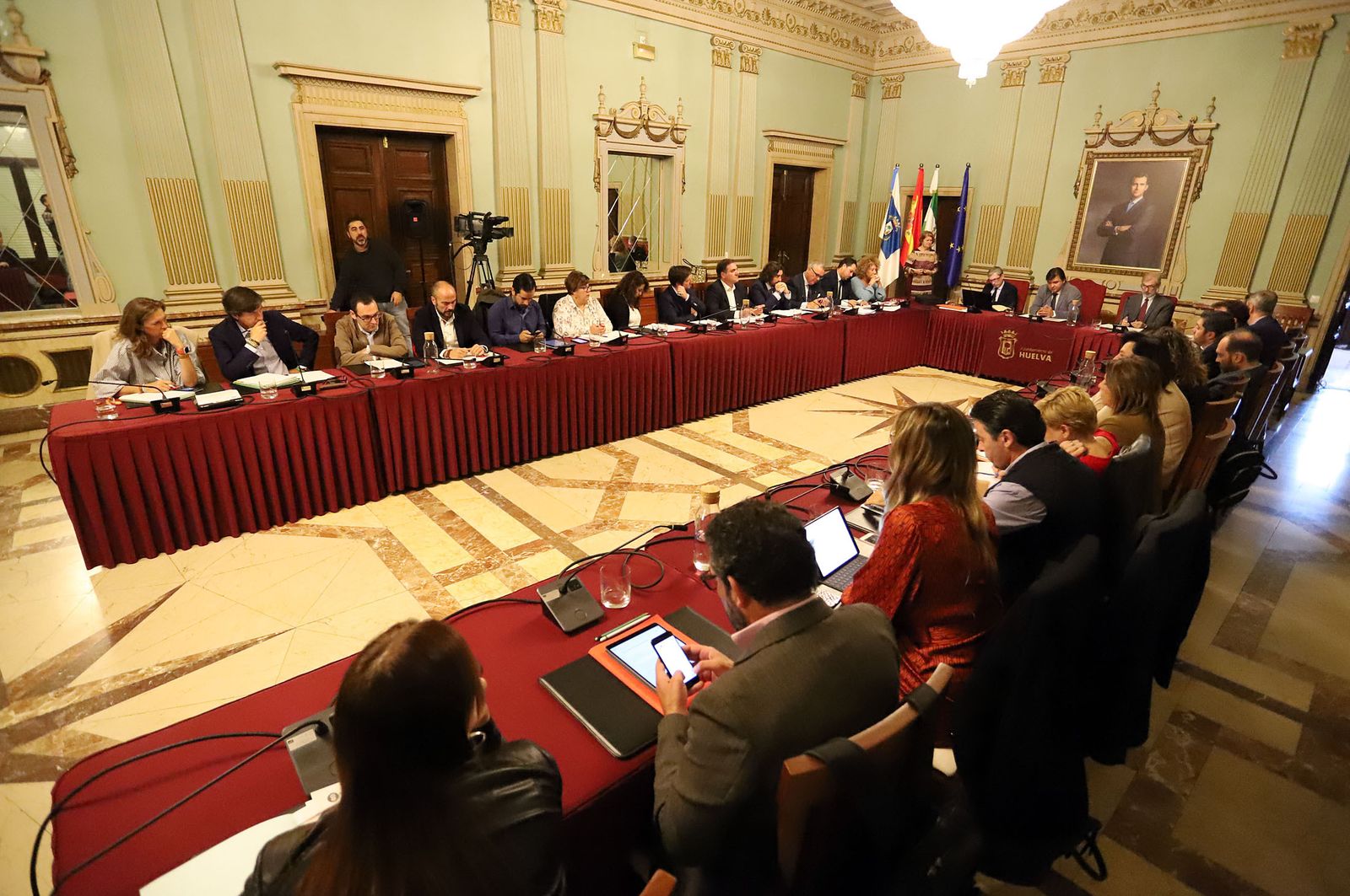 Imágenes del pleno celebrado en el Ayuntamiento de Huelva