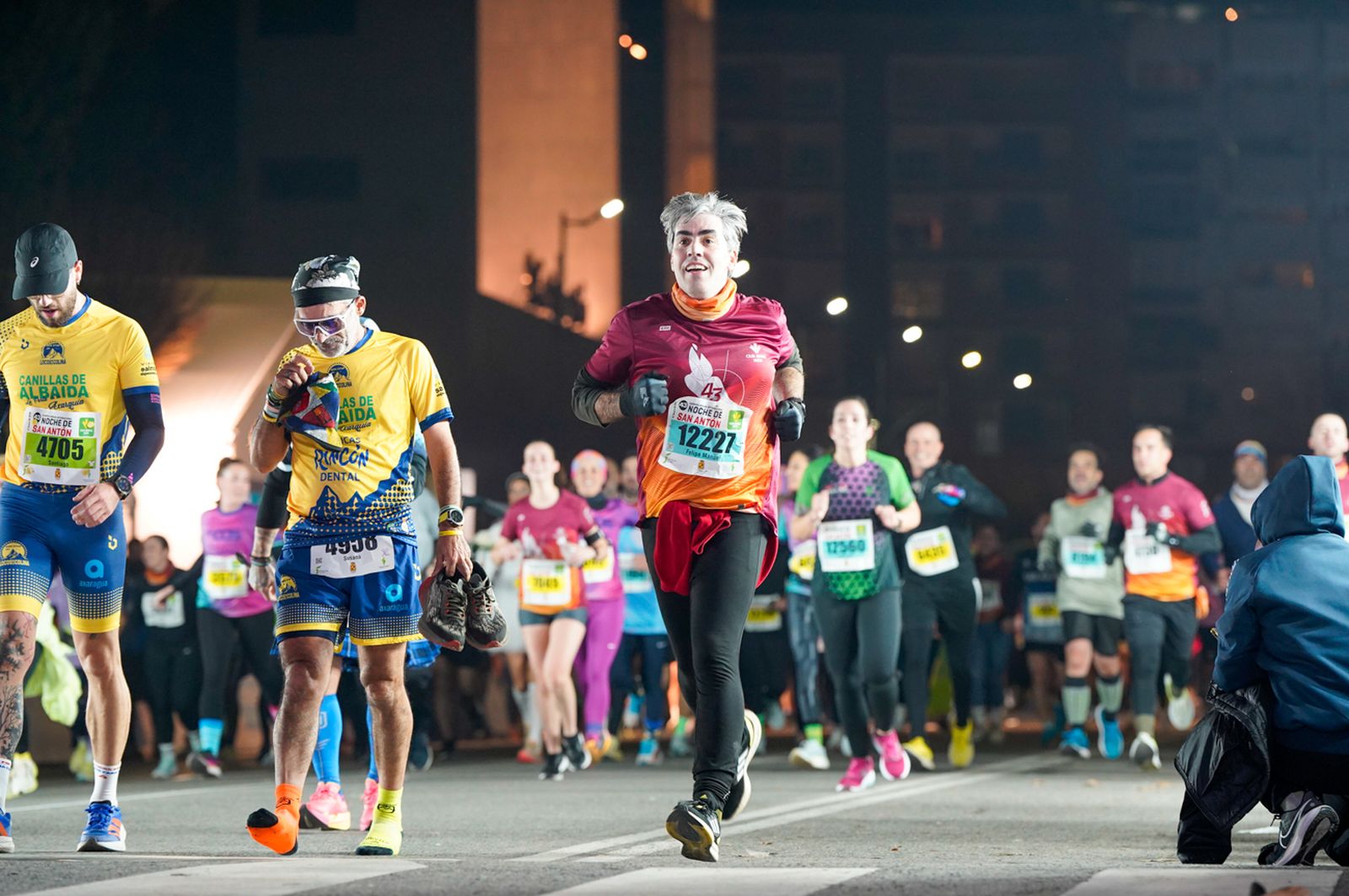 En imágenes: búscate en tu llegada a meta de la Carrera de San Antón 2026 (15)