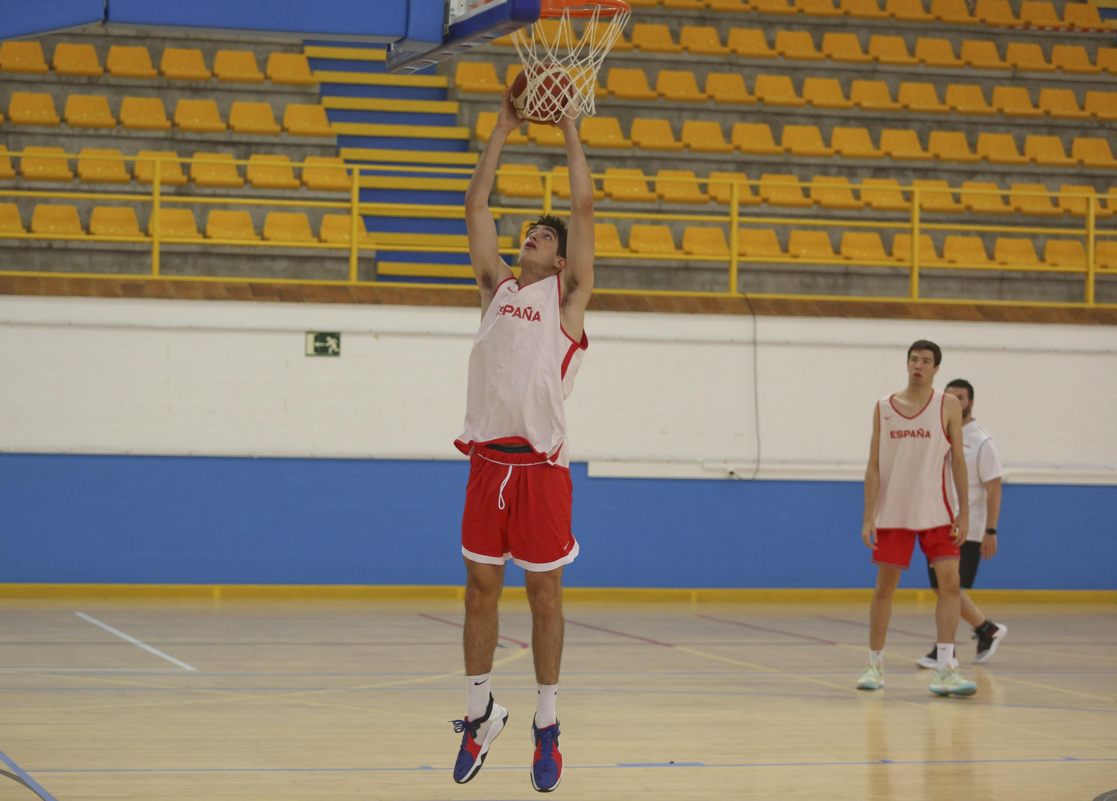 Las fotos de España sub 17 en Fuengirola