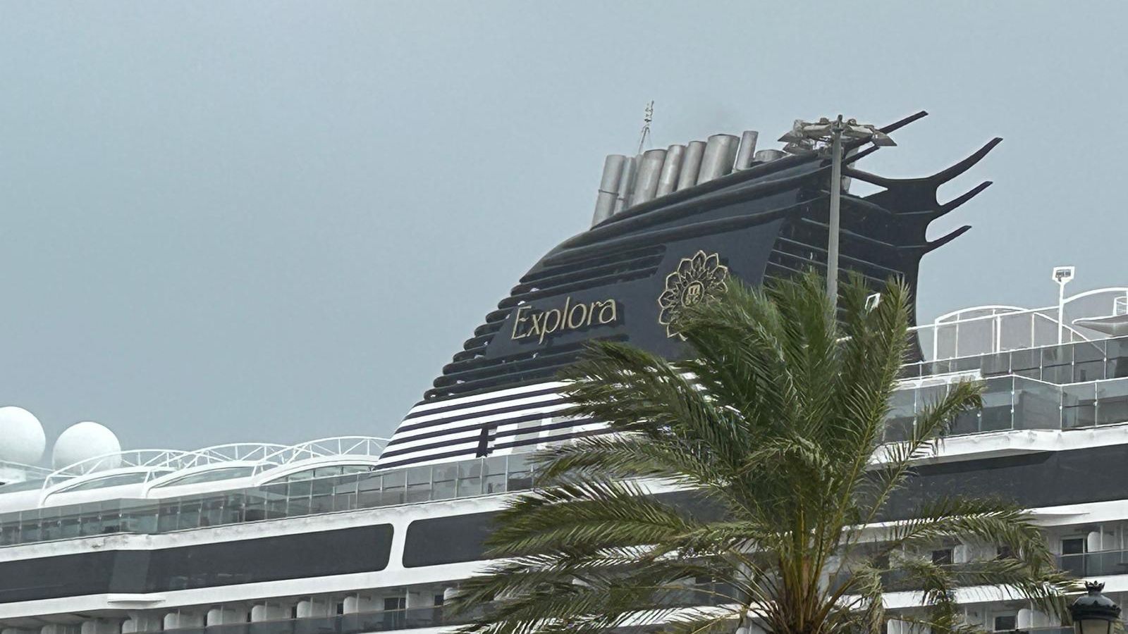 Los cruceros de lujo de la empresa Explora Journeys se han convertido en un atractivo visual cada vez que atracan a puerto