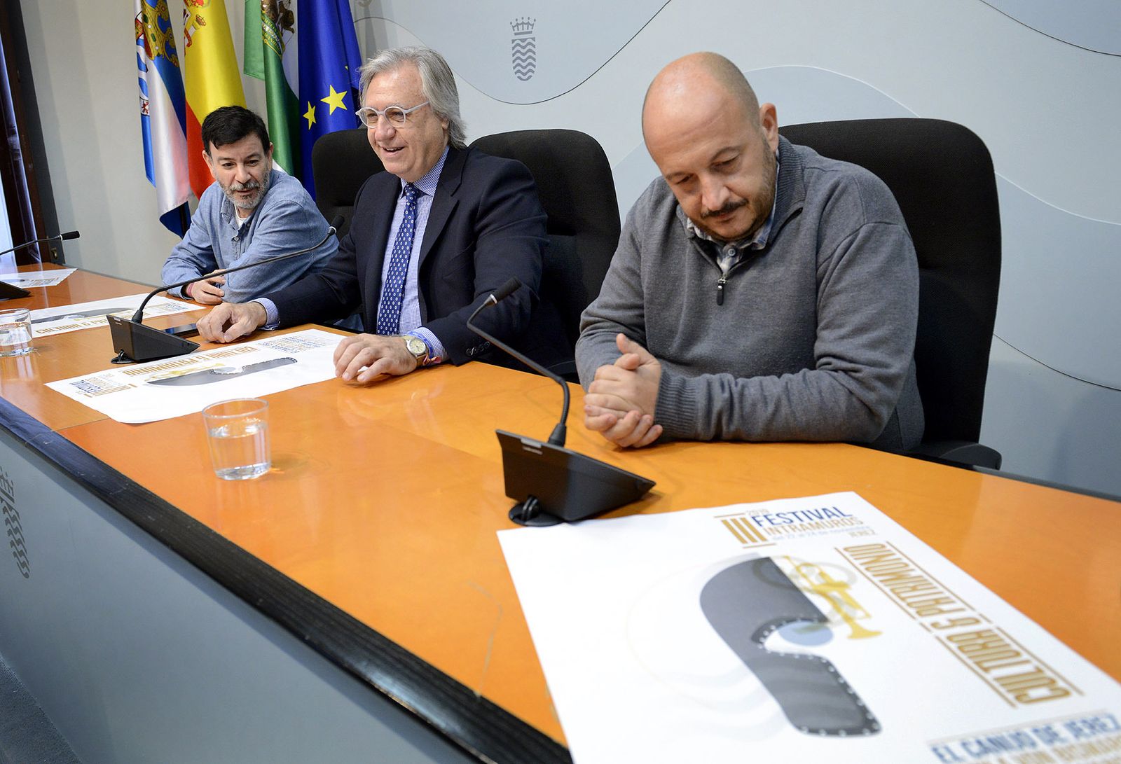 Domingo Pedro García, Francisco Camas y Raúl Ruiz-Berdejo, en la presentación del III Festival Intramuros.