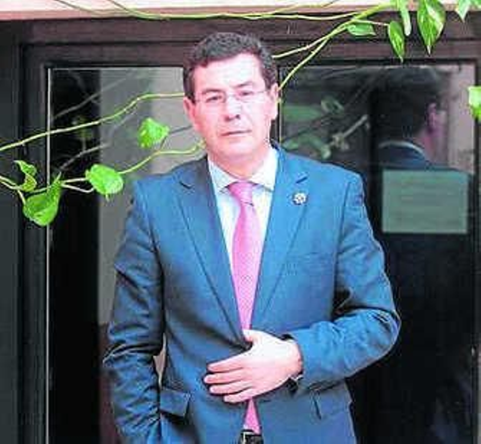 El todavía presidente, en el edificio de la Plaza Luis Rosales que alberga las secciones civiles de la Audiencia.