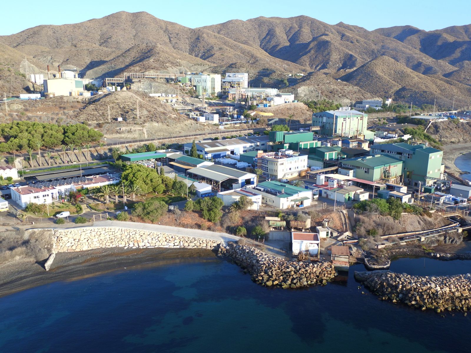 Instalaciones de Deretil en la Barriada Villaricos, en la provincia de Almería.