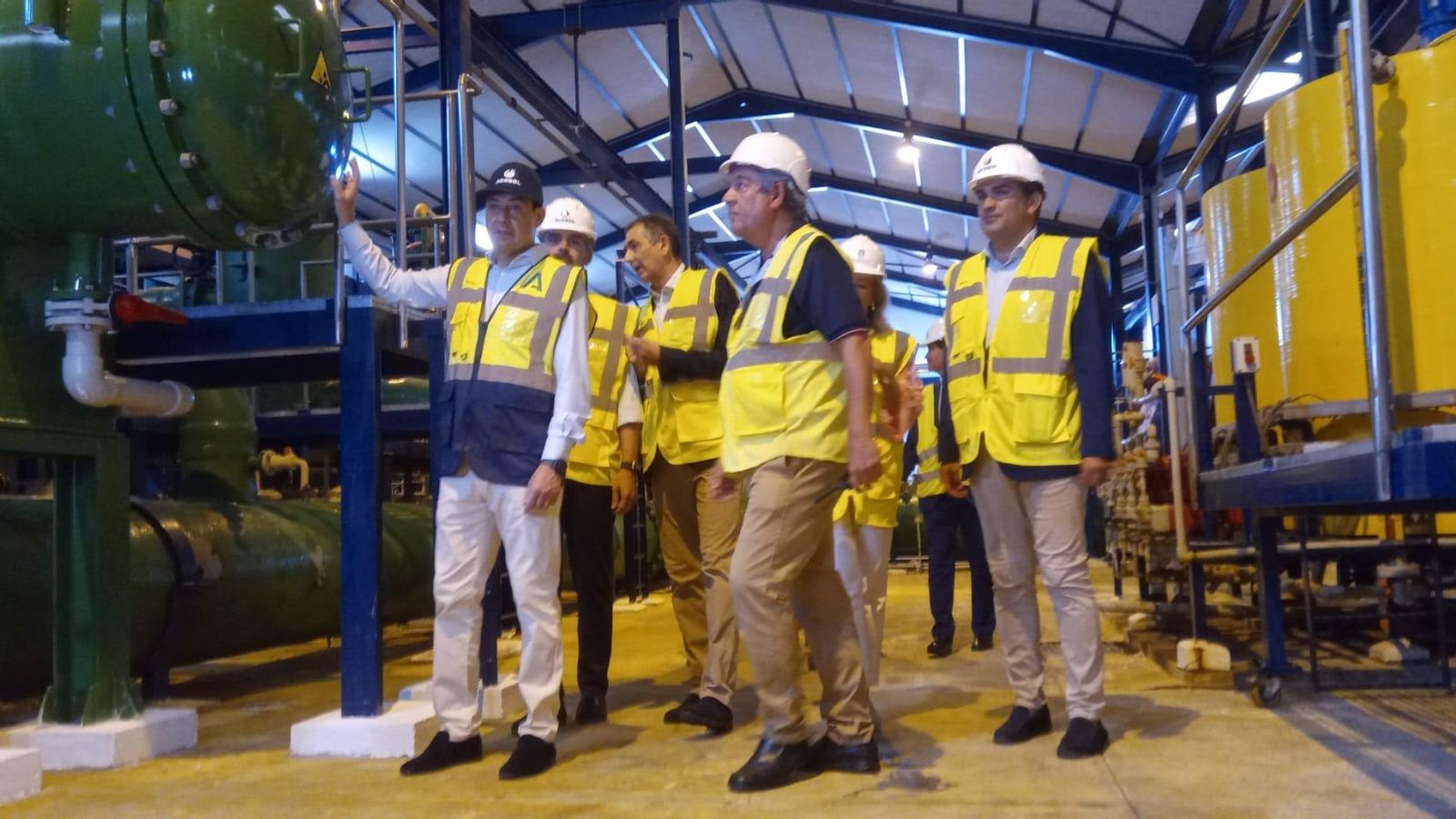 La visita institucional a las instalaciones de la planta desaladora. La visita institucional a las instalaciones de la planta desaladora.