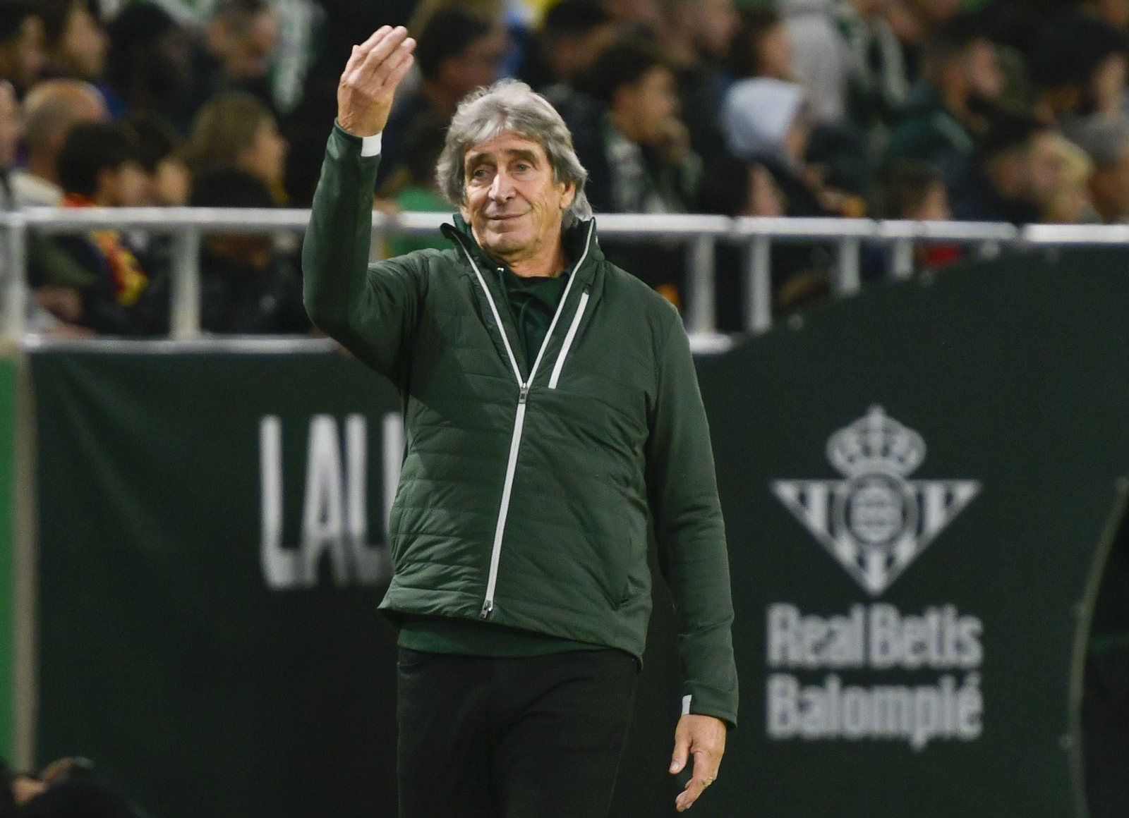 Manuel Pellegrini, en un momento del encuentro ante el Barcelona.