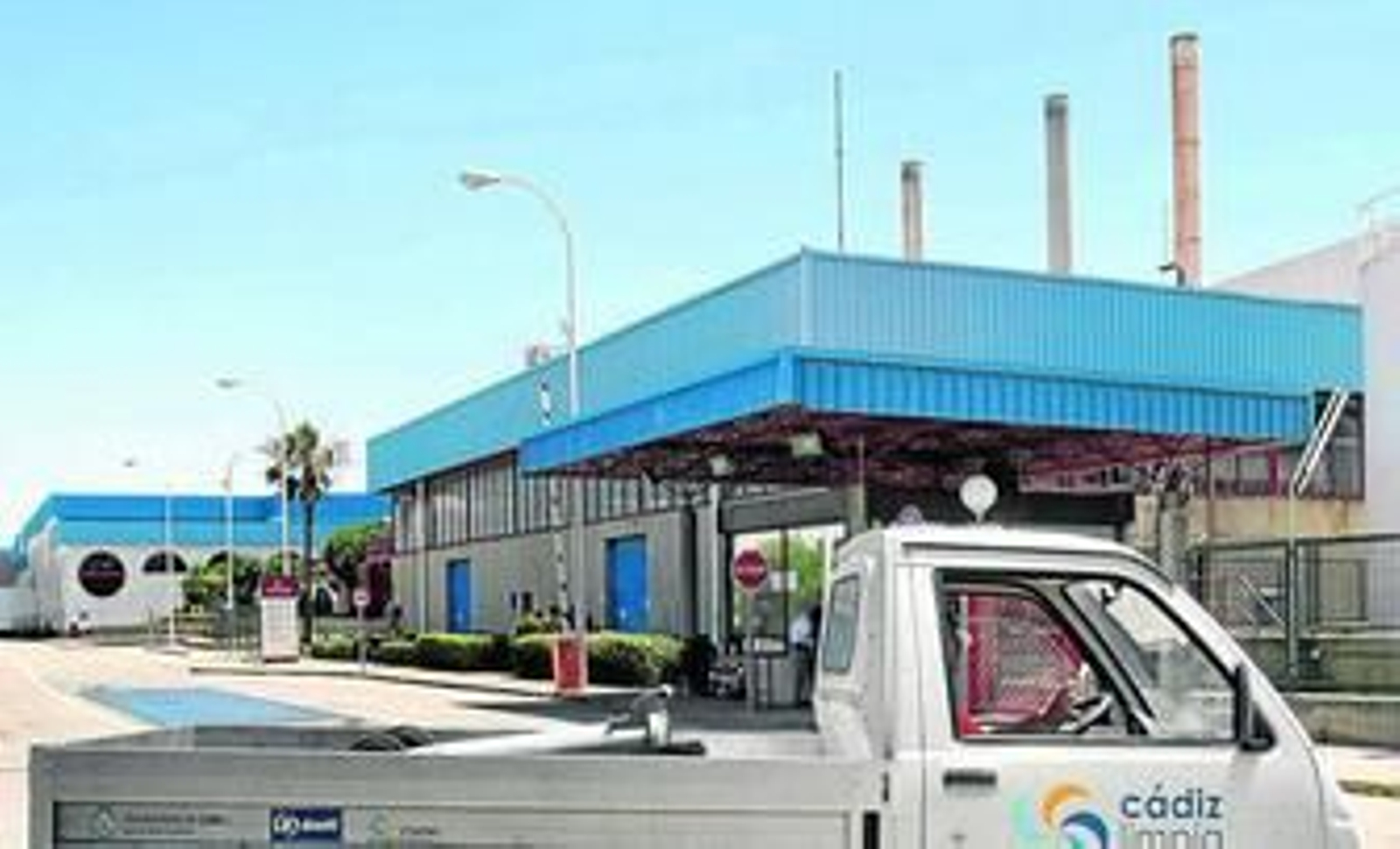 Imagen del control de entrada de la fábrica de Altadis que echa el cierre definitivo.