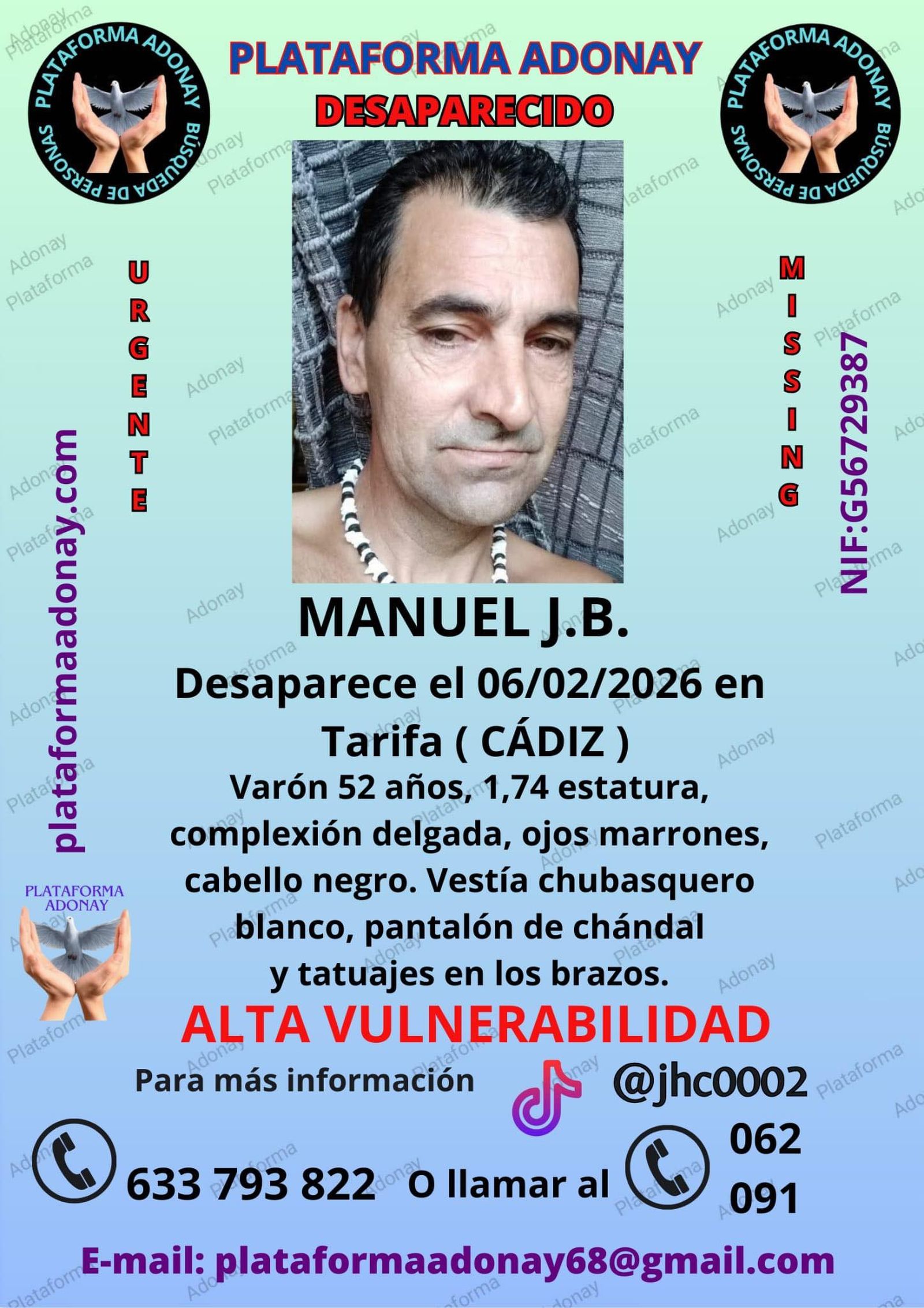 Cartel por la desaparición de Manuel.