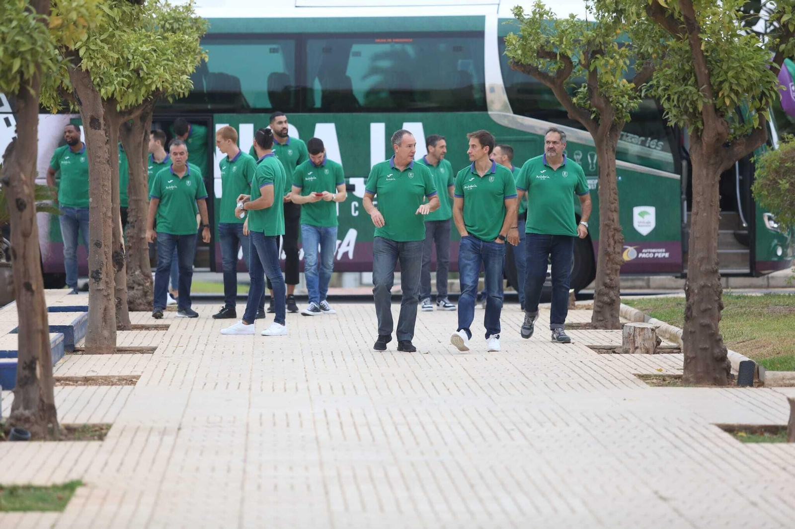 Masivo y emotivo último adiós a José María Martín Urbano