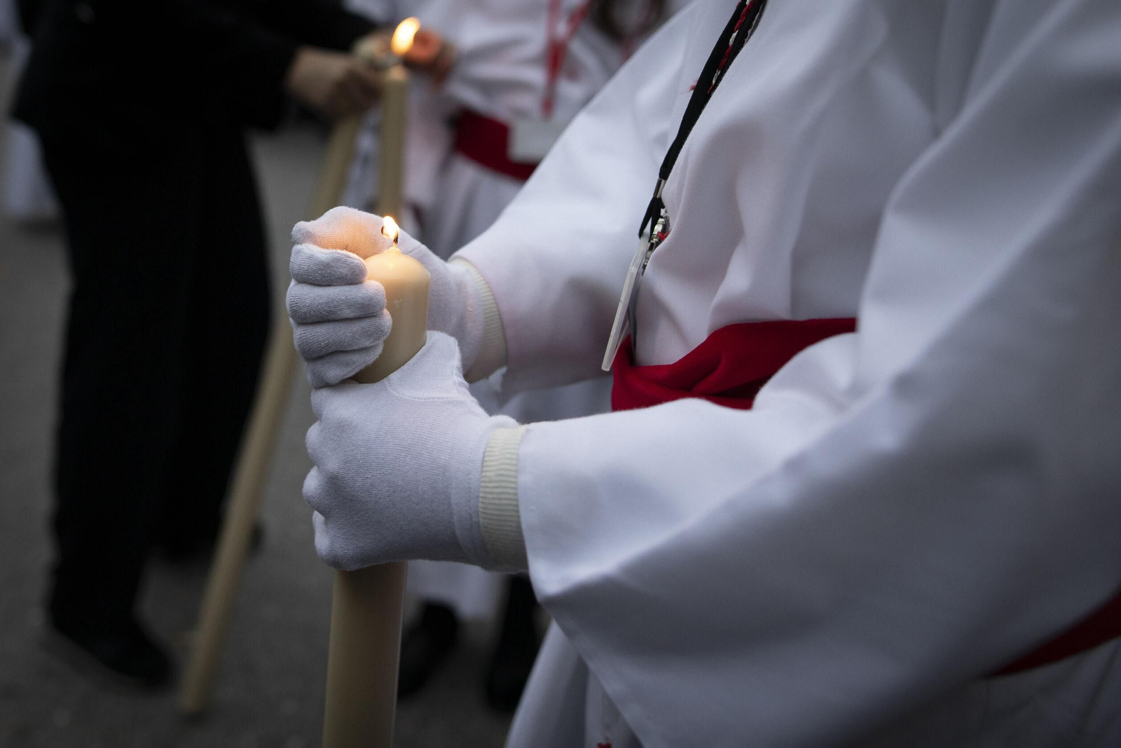 La Aurora alumbra el Jueves Santo de Granada