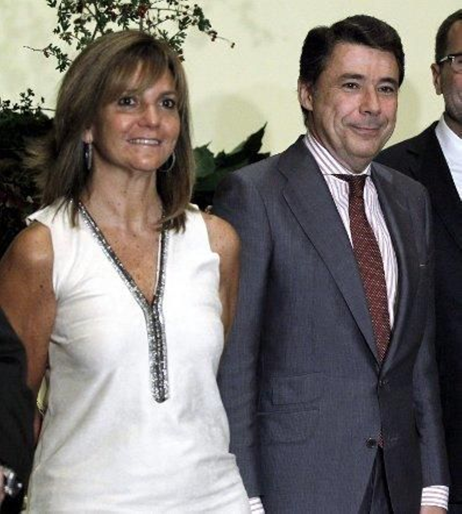 Imputan a la esposa del presidente de Madrid por el ático de Estepona