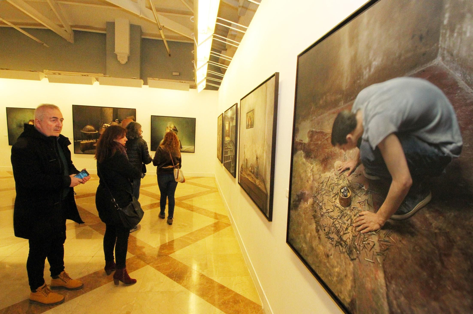 Imágenes de la inauguración de dos exposiciones de Latitudes: 'Cespedosa', de Castro Prieto, y 'Untitled', de Teun Hocks