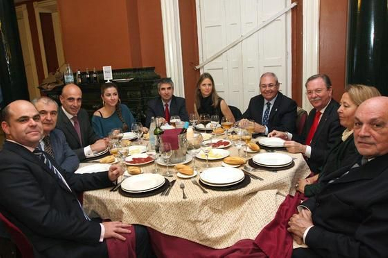 Saúl Fernández Beviá, Juan Manuel Díaz del Valle, Fernando José Pérez Lozano, Elena Martínez del Hoyo, Ernesto García Rodríguez y su esposa, M. Bledel; Antonio de la Vega, Andrés Fuentes, Margarita Castro y José Antonio Mancheño.