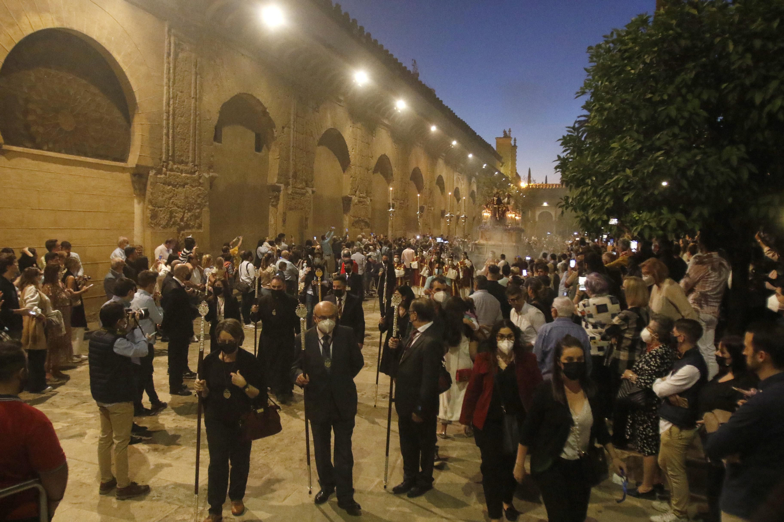 La salida extraordinaria del Señor de la Salud de Córdoba, en imágenes