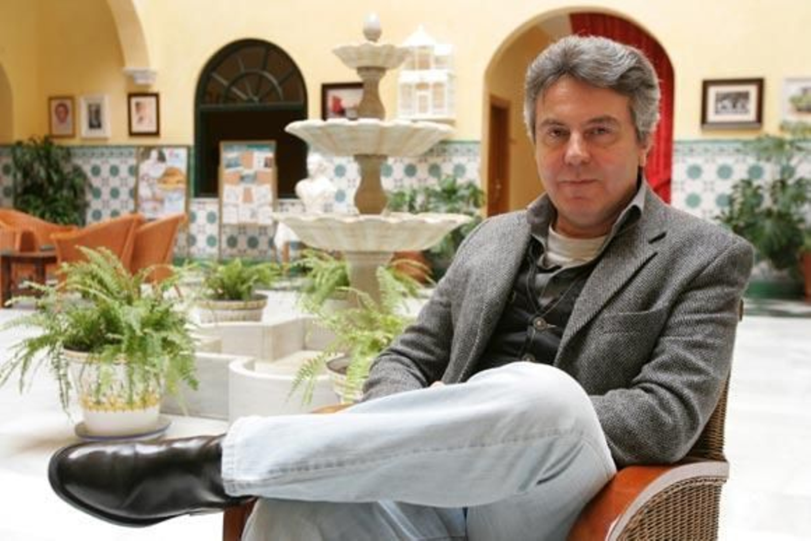 "Hay que defender la cortesía de la duda más que lo dogmático"