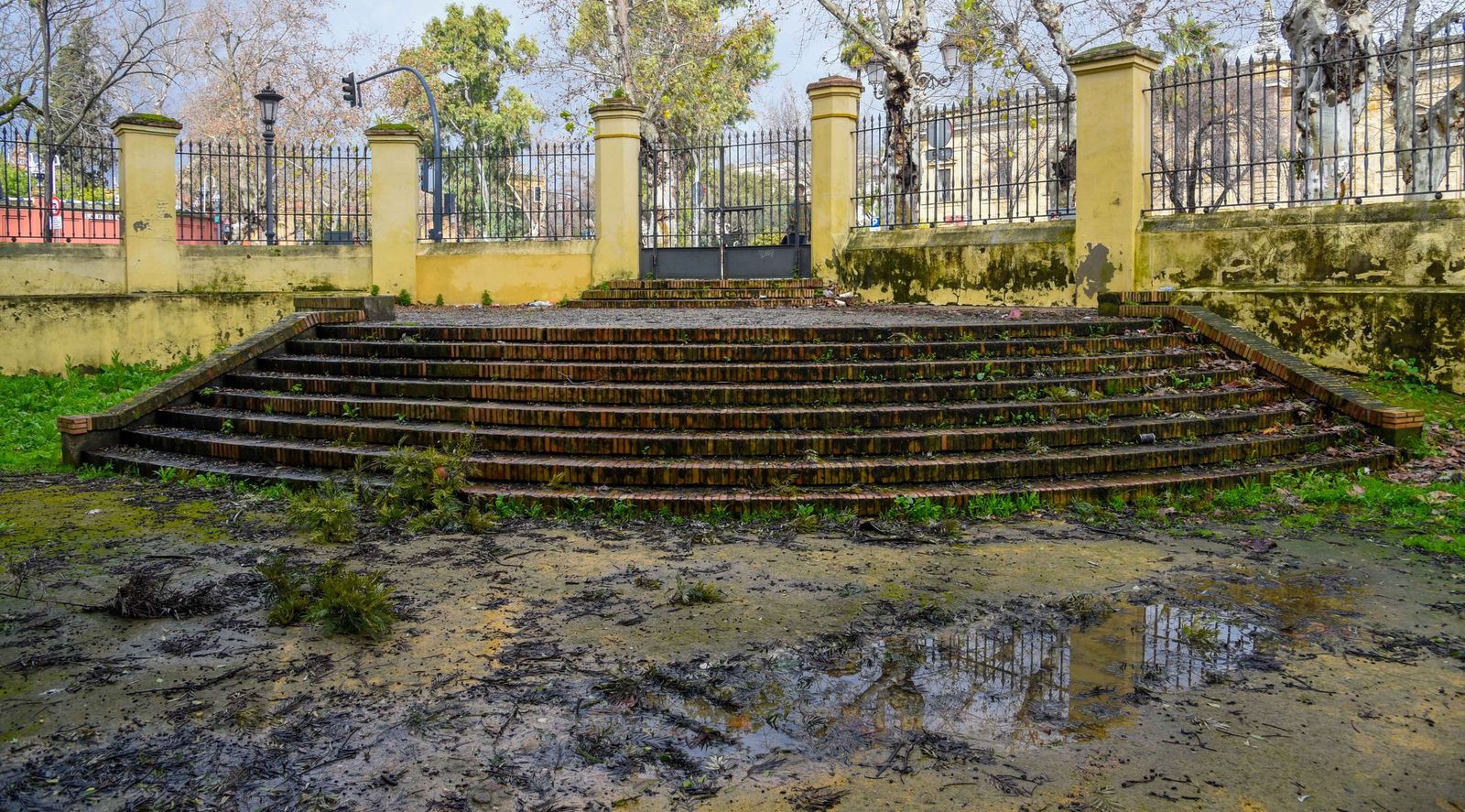 Fotografías del entorno del Teatro Lope de Vega