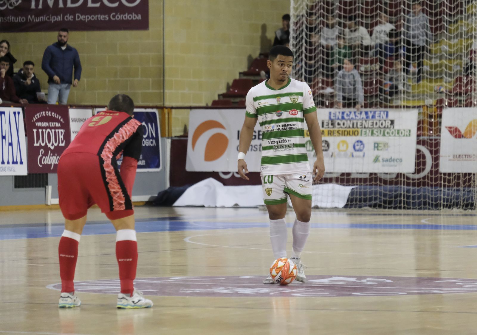 Las imágenes del empate entre el Córdoba Patrimonio y ElPozo Murcia en Vista Alegre