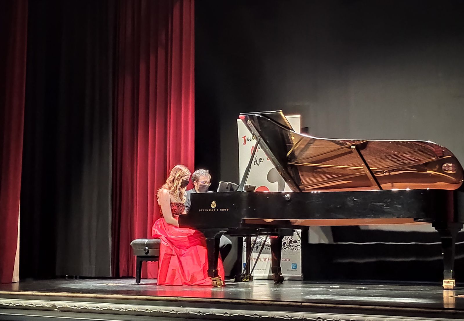 Laura Sierra y Manuel Tévar forman el Iberian & Klavier Piano Dúo