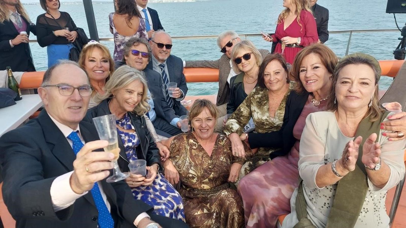 Gerardo Ruiz-Capilla, Inma Villarrubia, Mami Guillón, Ignacio Sánchez, José María García, Pedro Palomino, Mili y Julia Moreno, Carmen Ramírez y Lola Guillón.