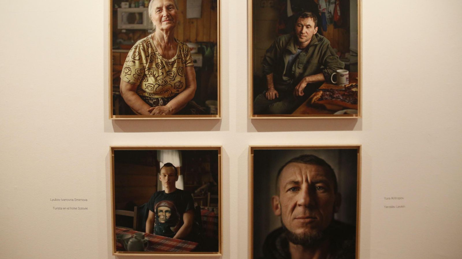 Retratos de algunos de los habitantes de la isla rusa.