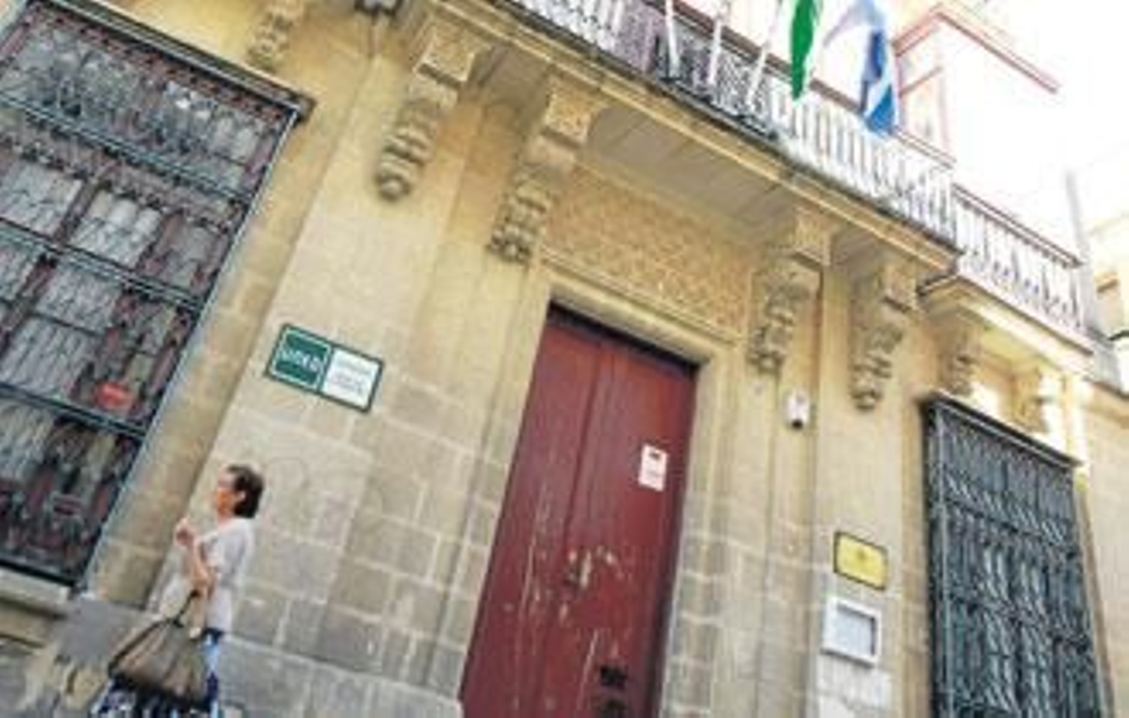 La sede de la UNED, situada en la C/San Cristóbal. Foto: Miguel Ángel González. La sede de la UNED, situada en la C/San Cristóbal. Foto: Miguel Ángel González.