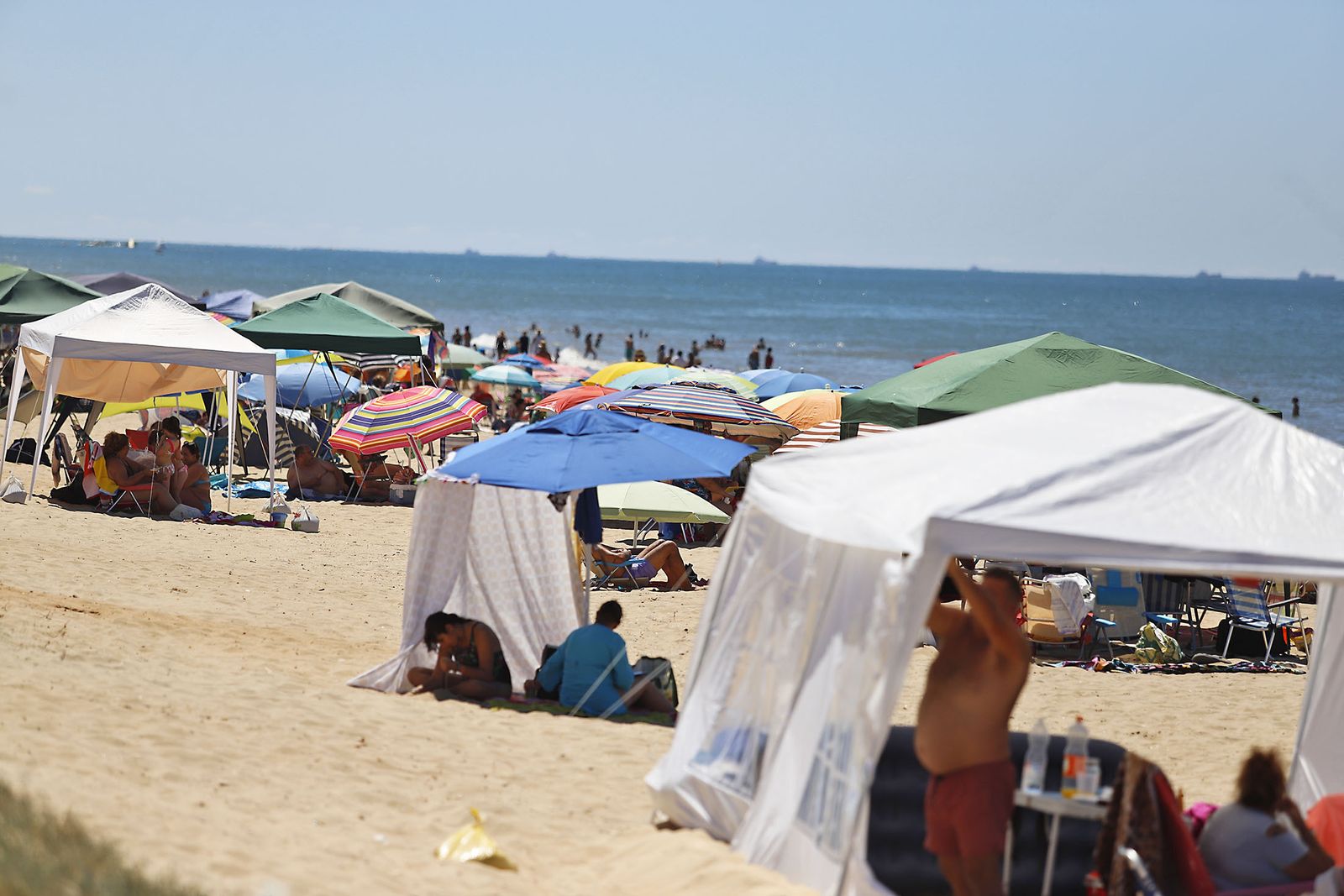 Imágenes de las playas de Huelva en el sábado 15 de agosto