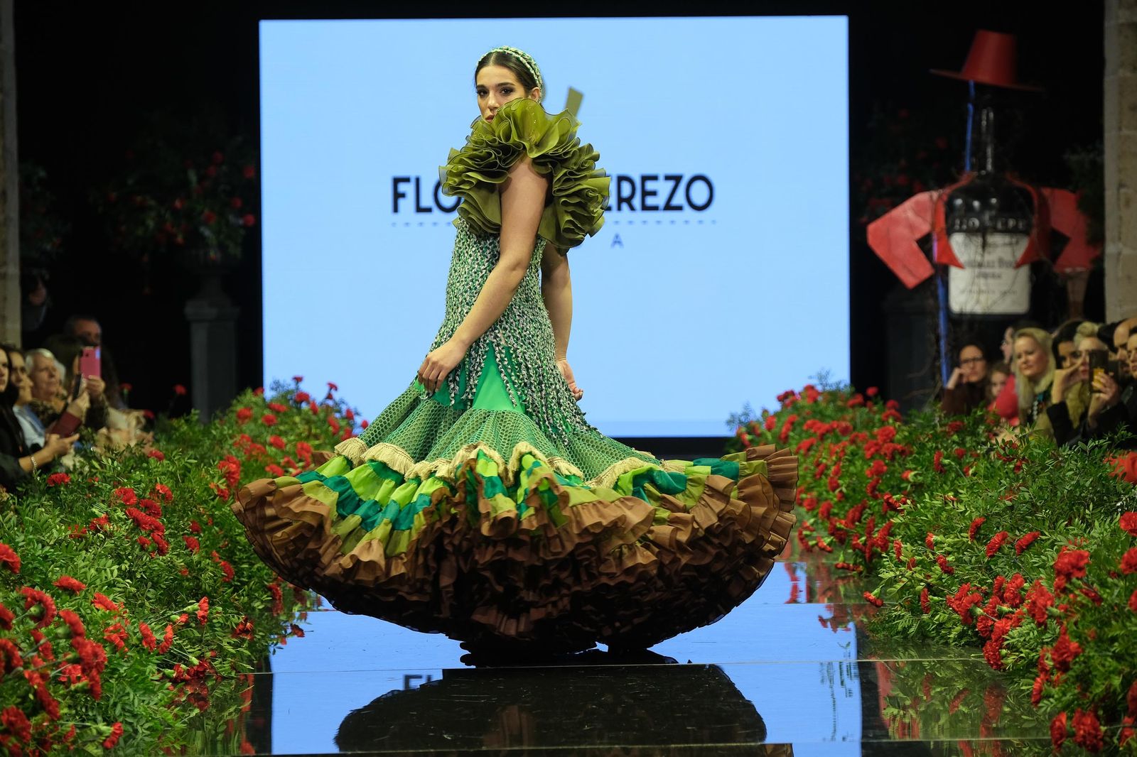 Desfile de Flor de Cerezo en la Pasarela Flamenca Jerez Tío Pepe 2023